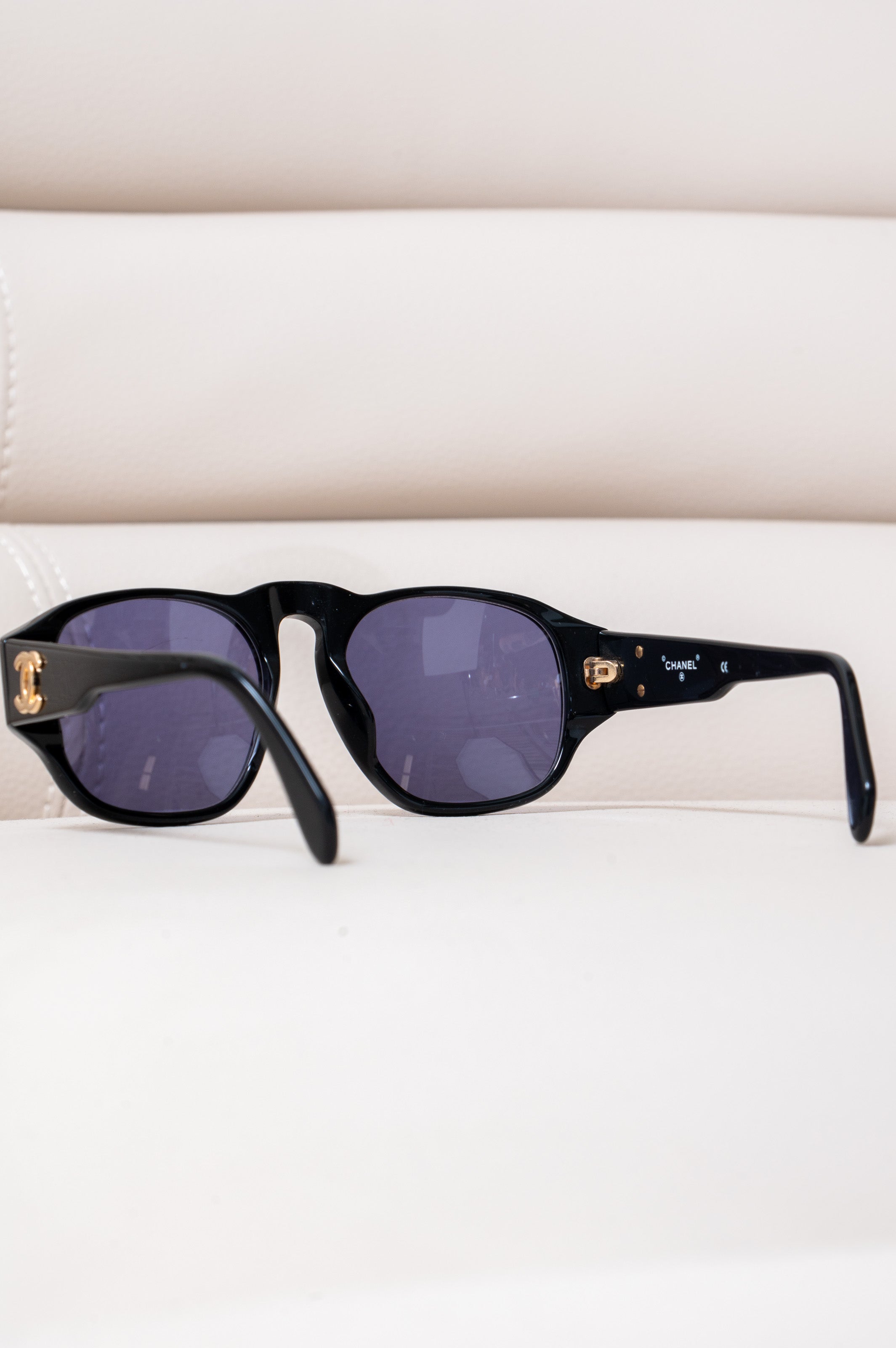 Vintage Plastic Sunglasses Black CC