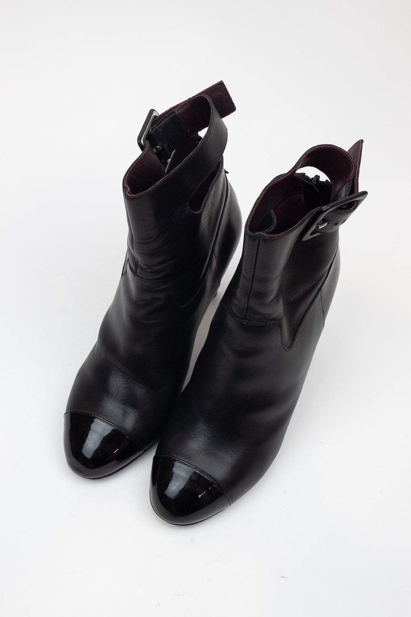 CC Buckle Cap Toe Leather Pump Boot Leather/Patent