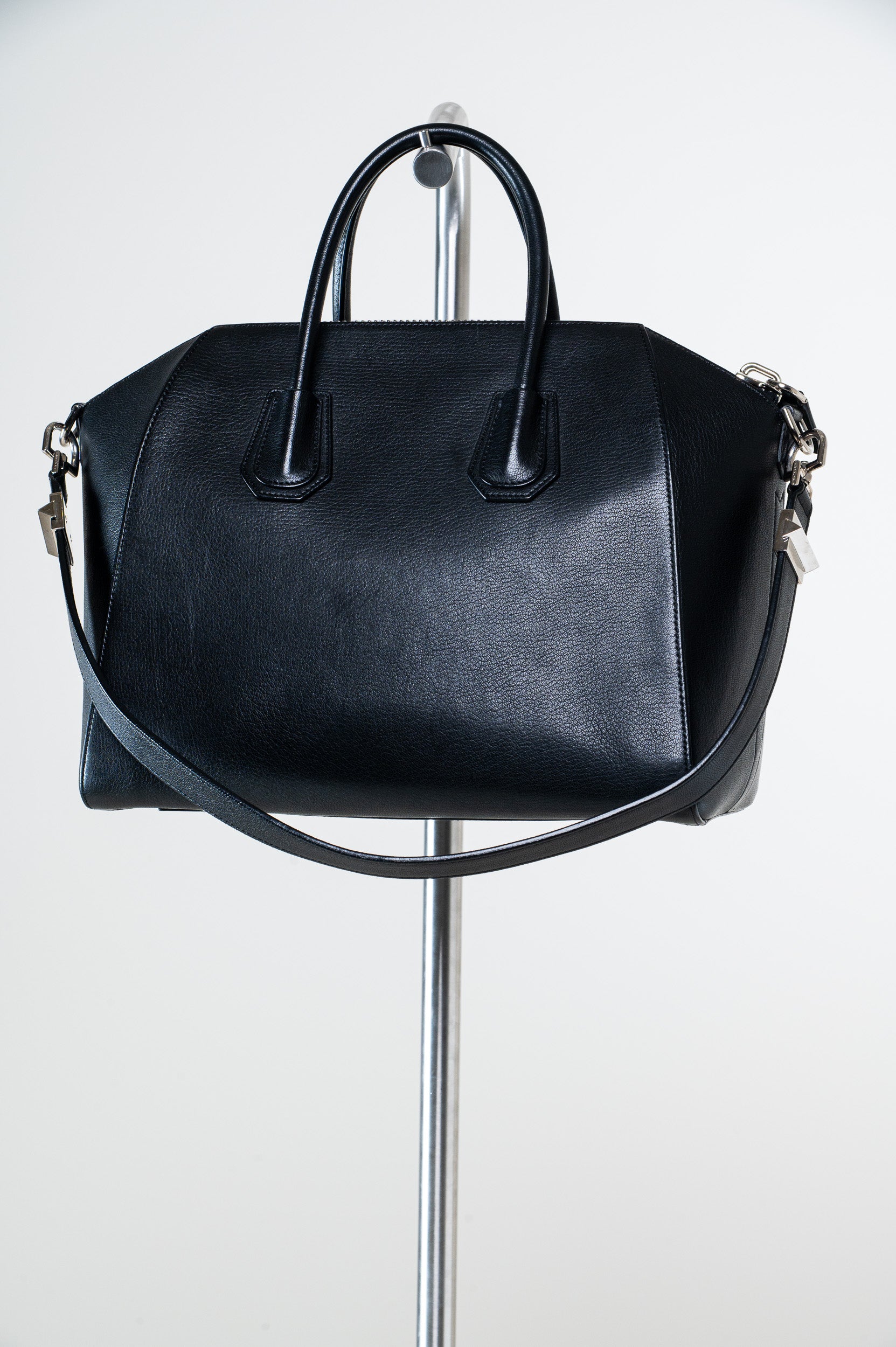 Black Medium Antigona Bag Leather