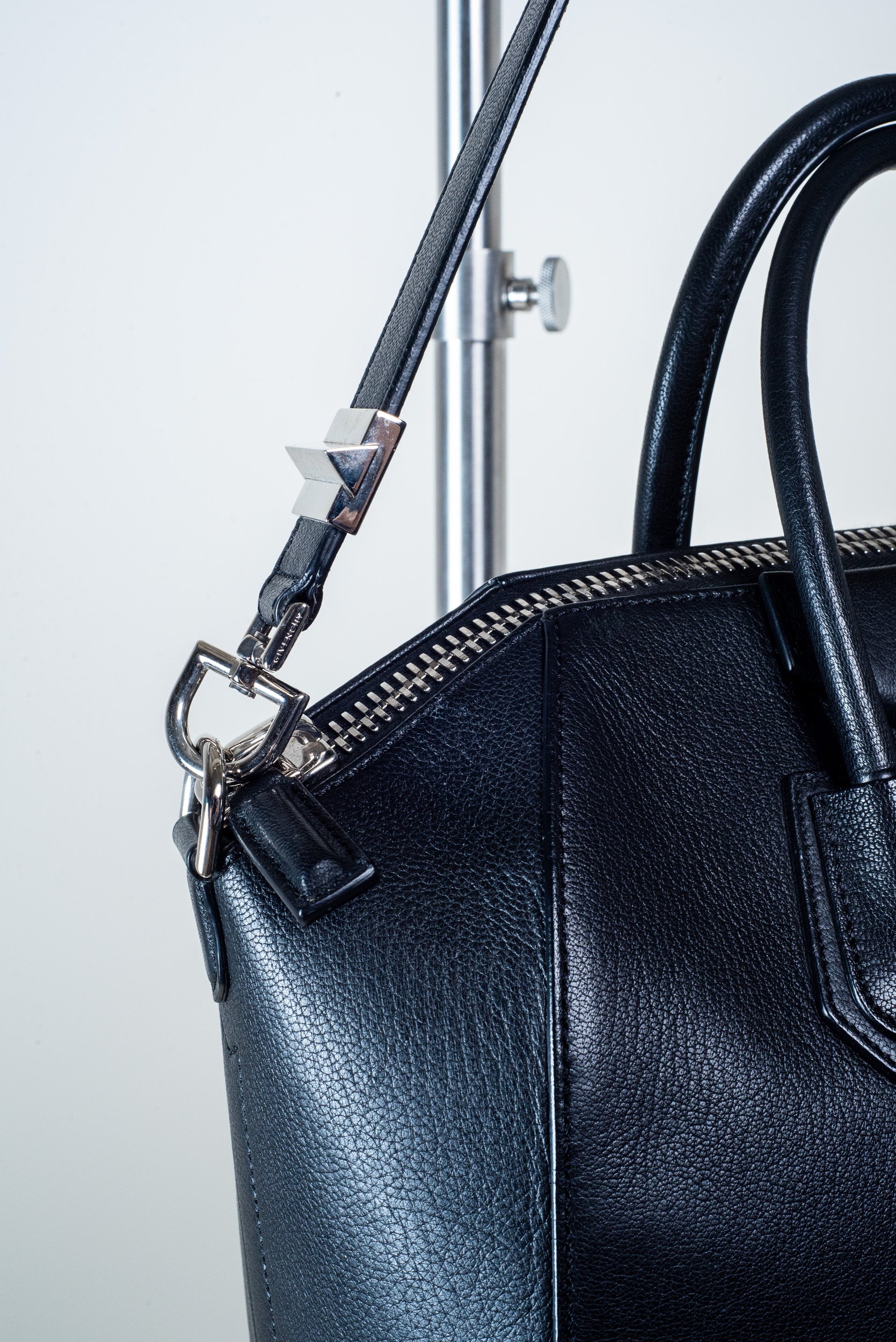 Black Medium Antigona Bag Leather