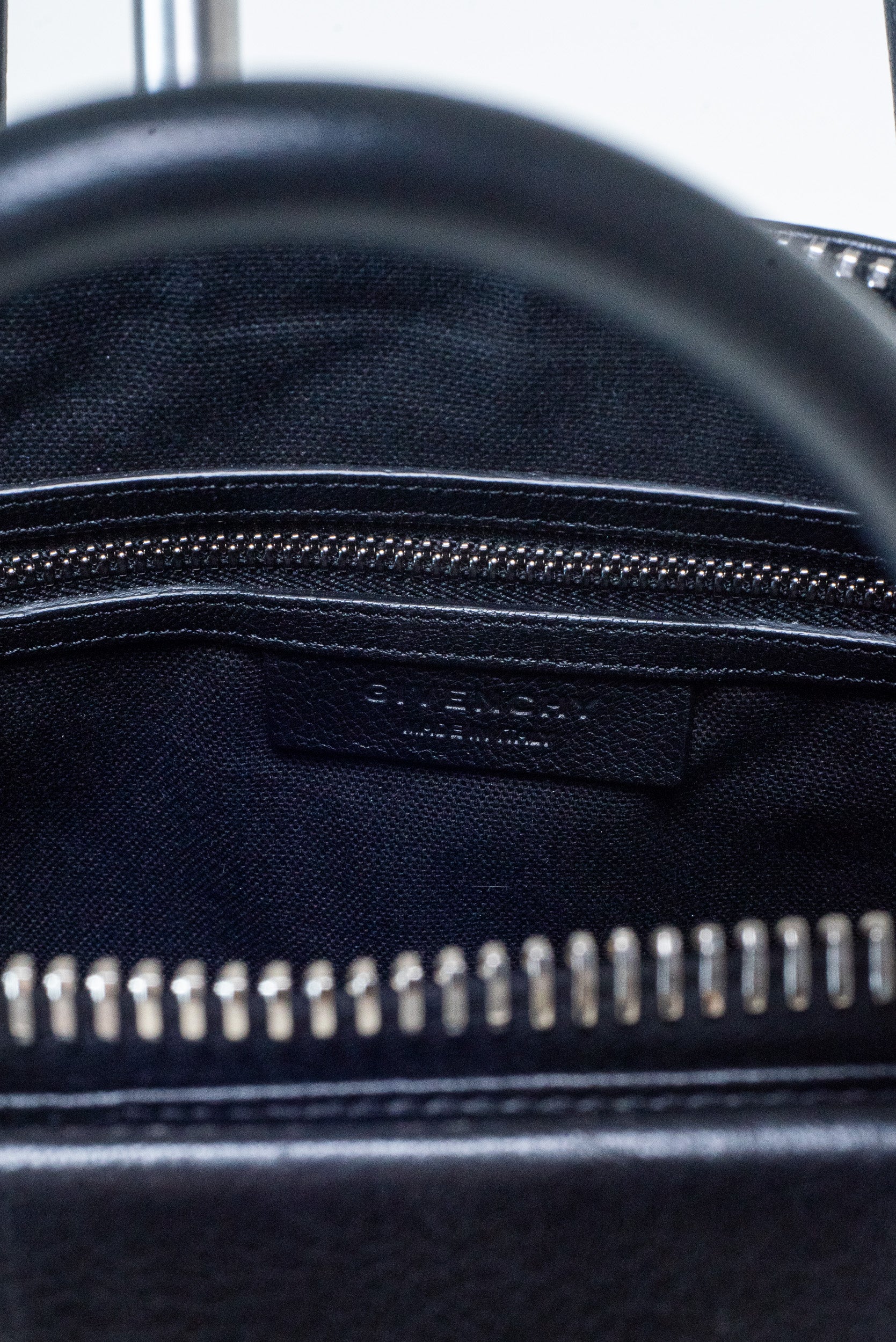 Black Medium Antigona Bag Leather