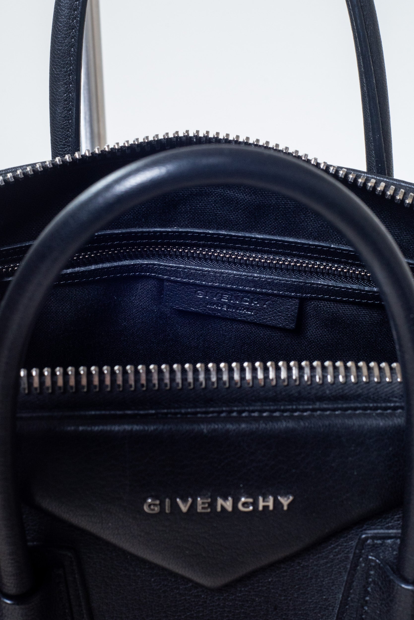 Black Medium Antigona Bag Leather