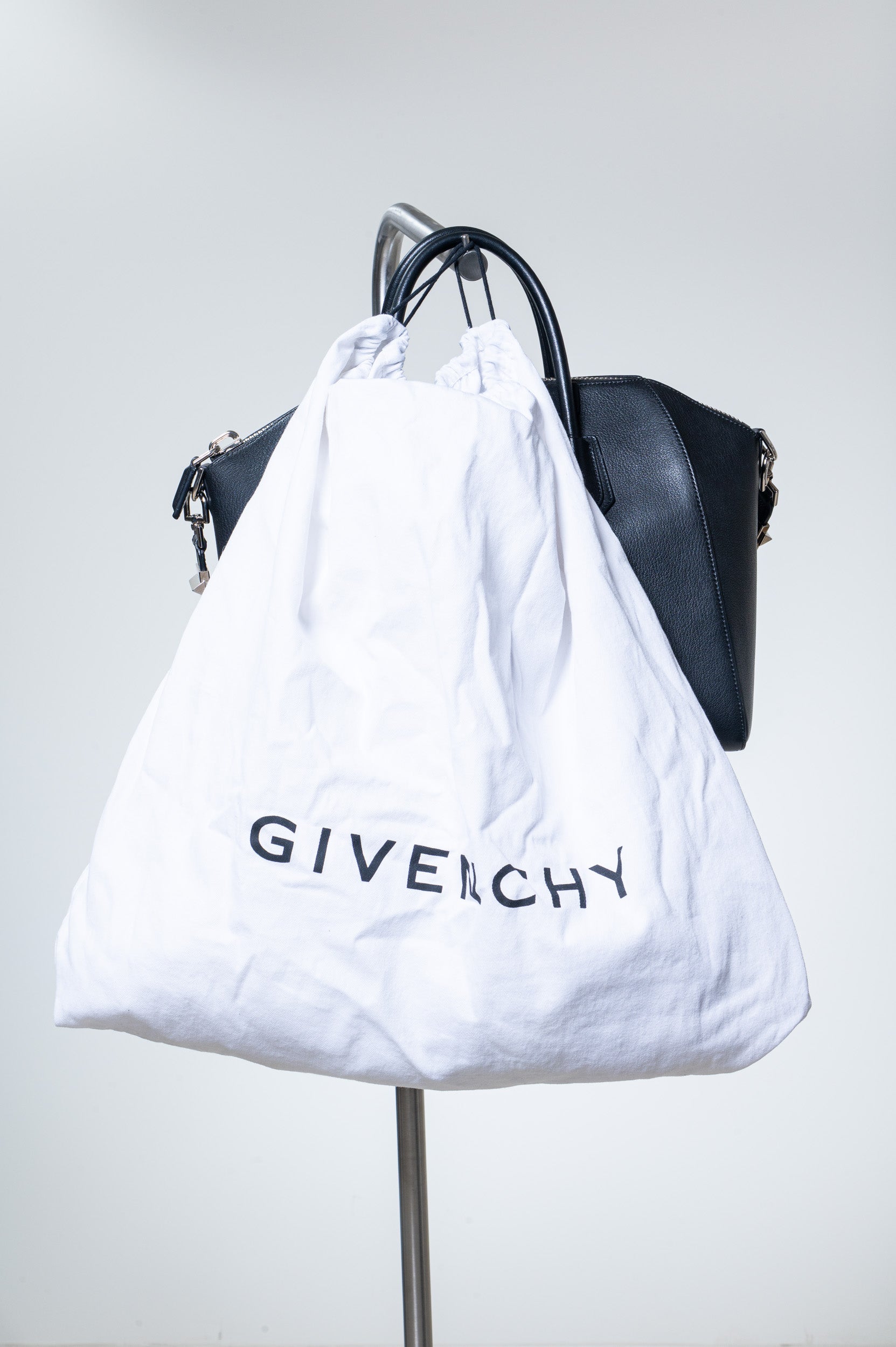 Black Medium Antigona Bag Leather