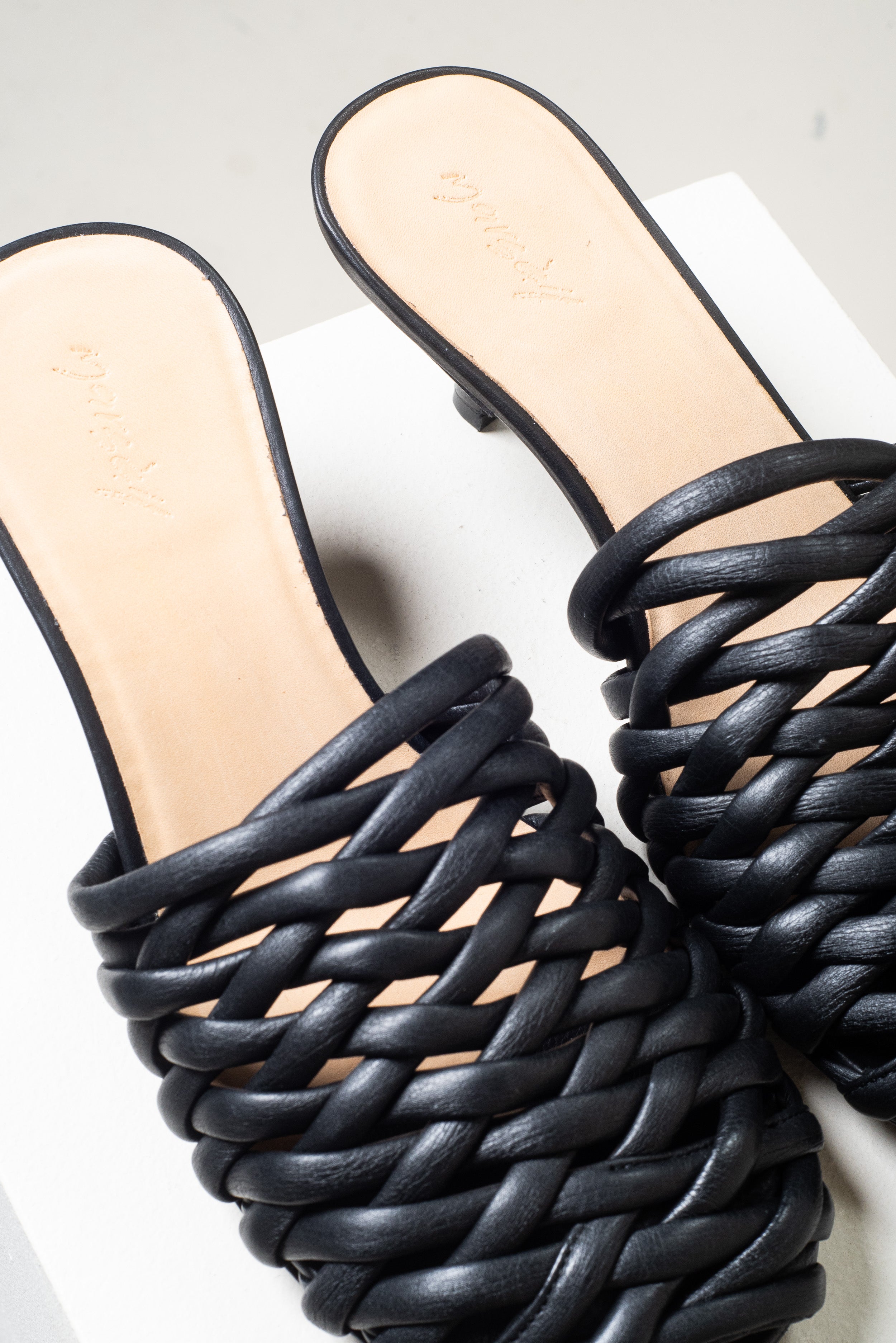 Black Weaved Sandal Leather Pump