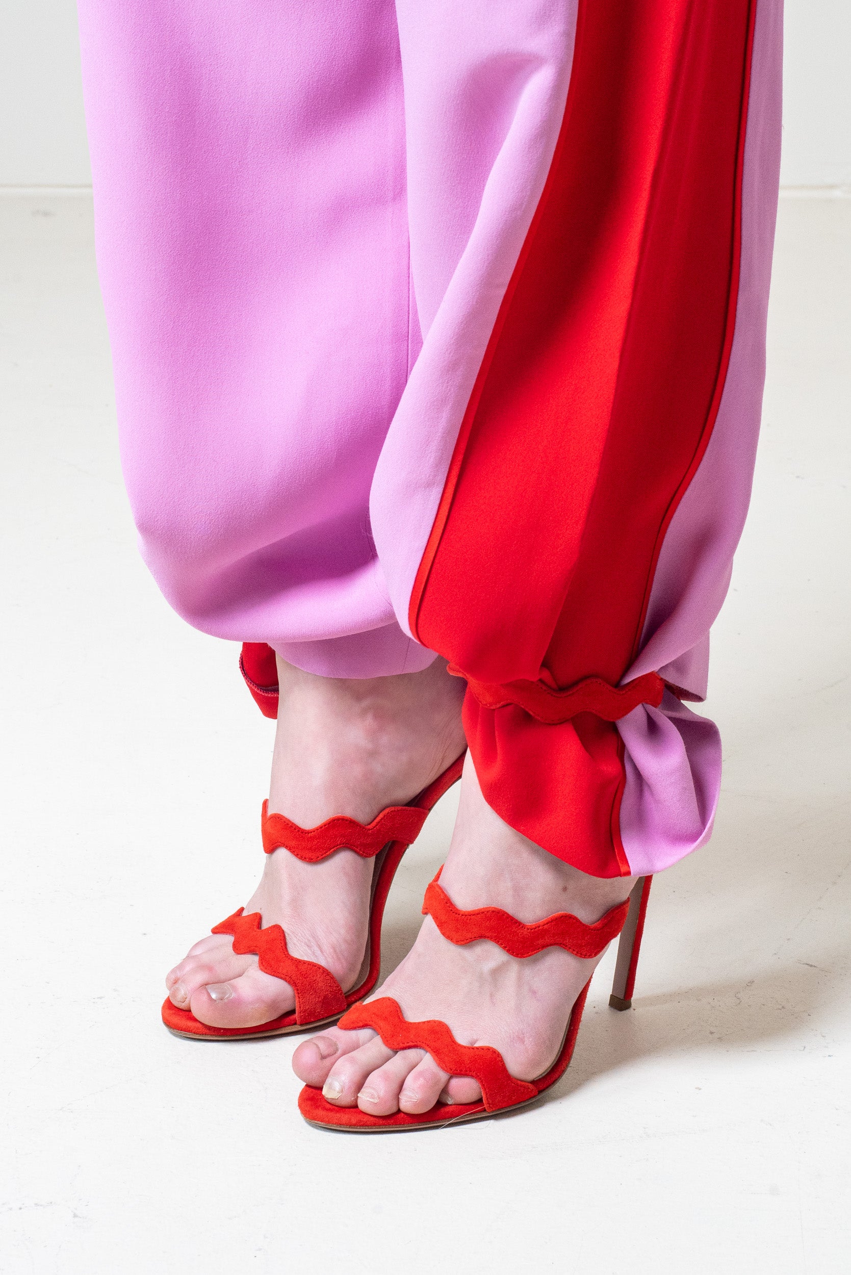 Red Suede Wave Strappy Sandal Pump