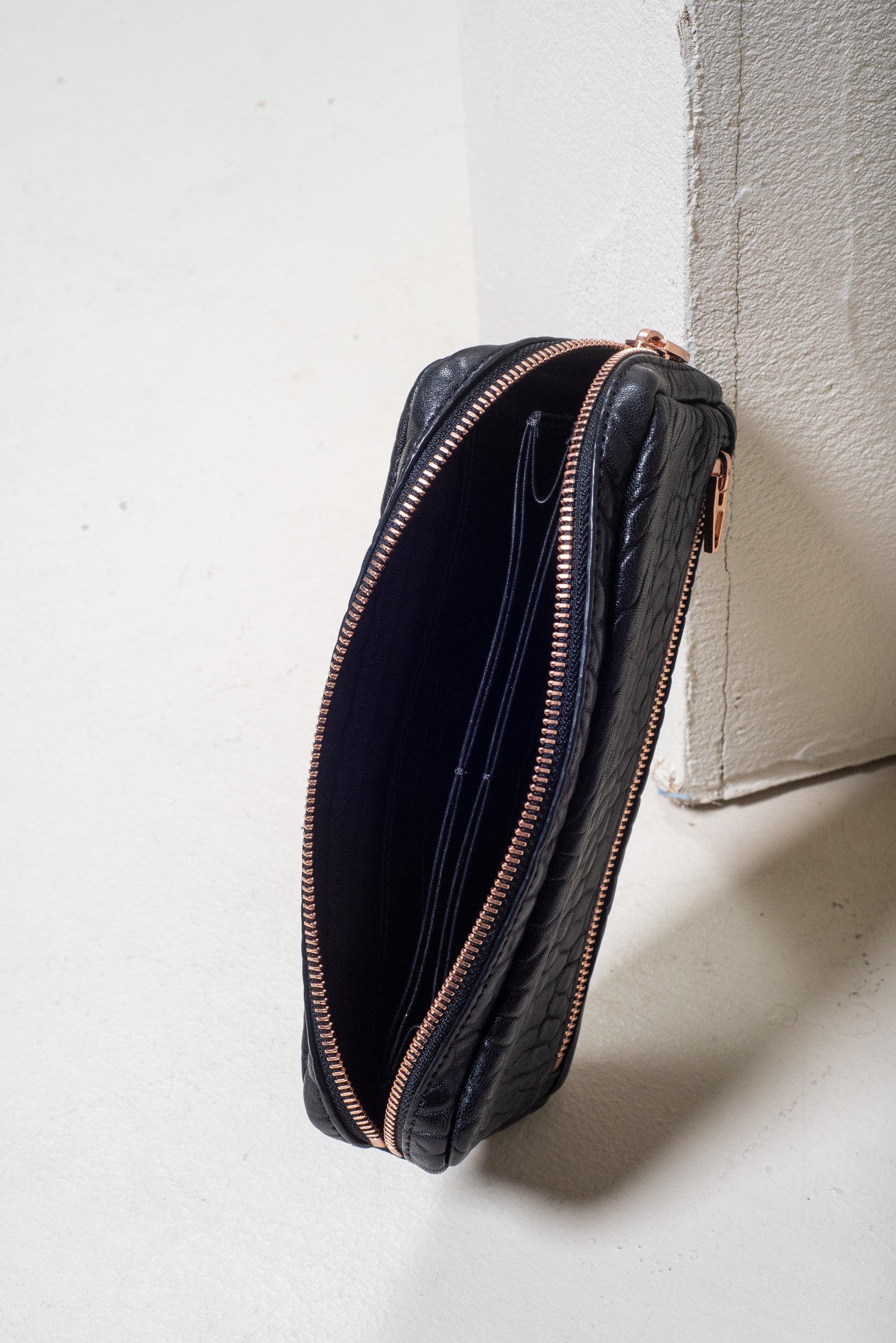 Black Pebbled Leather Fumo Wallet Clutch