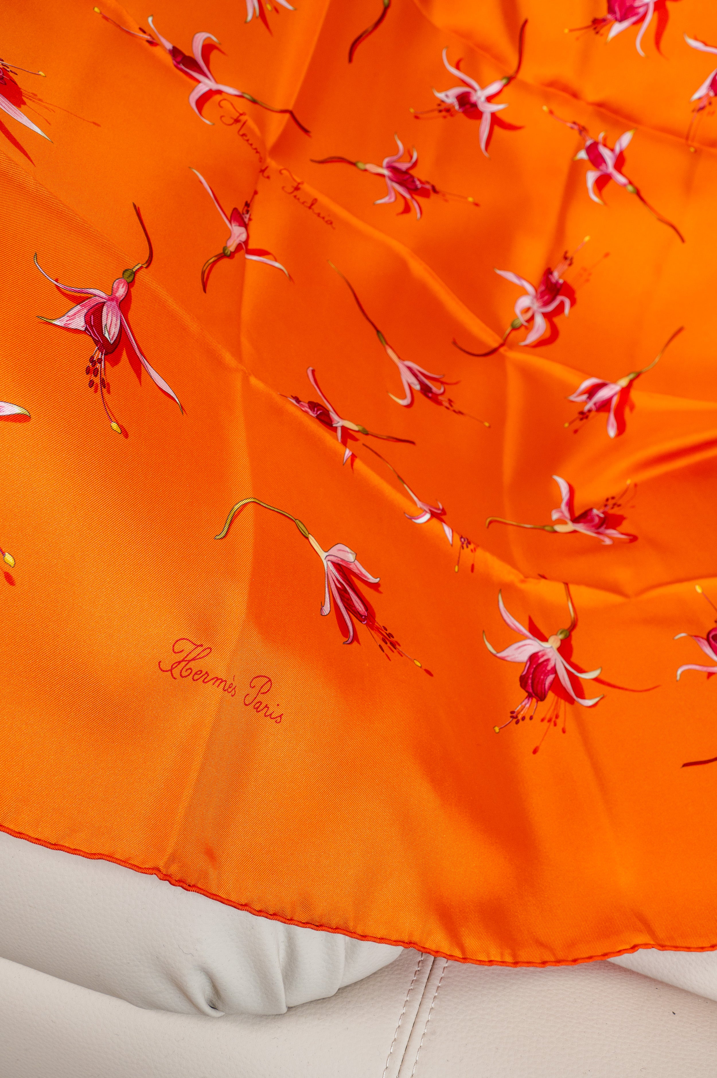 Orange Fleurs de Fuchsia 90 Scarf