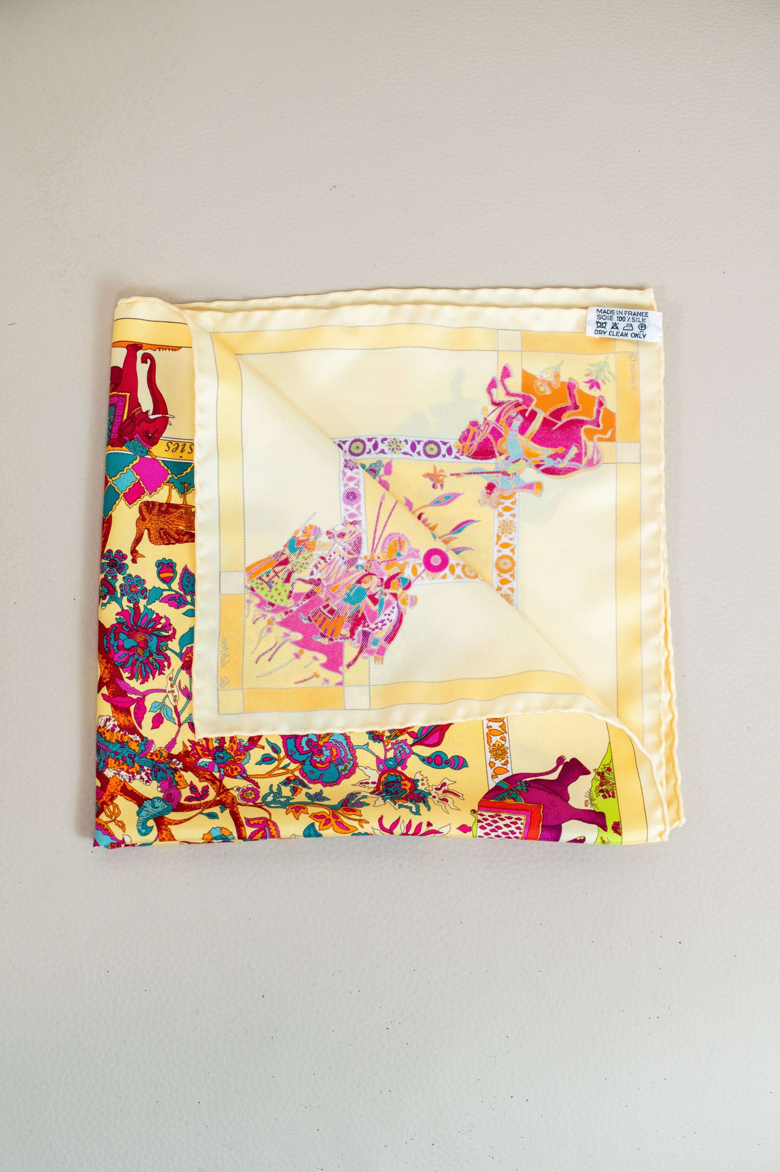 Fantaisies Indiennes 45 Scarf