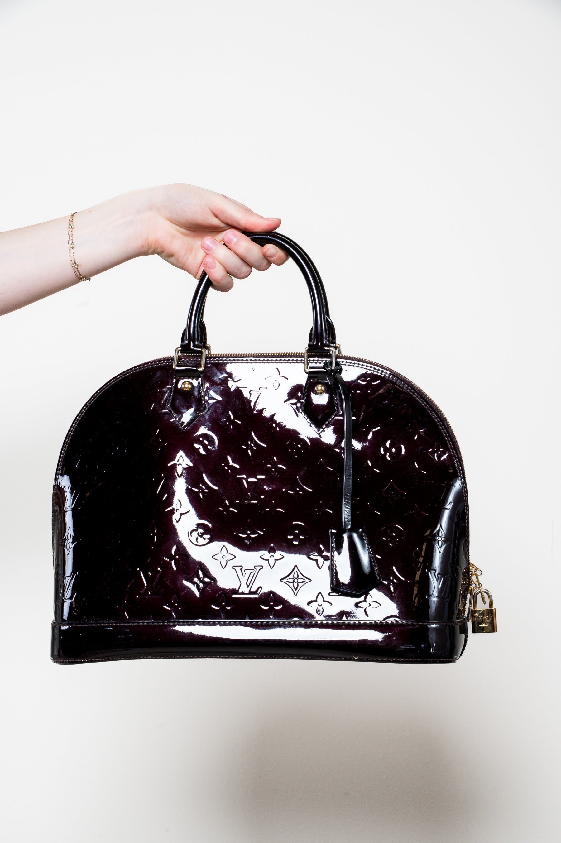 Amarante Vernis Monogram PM Alma Top Handle Bag