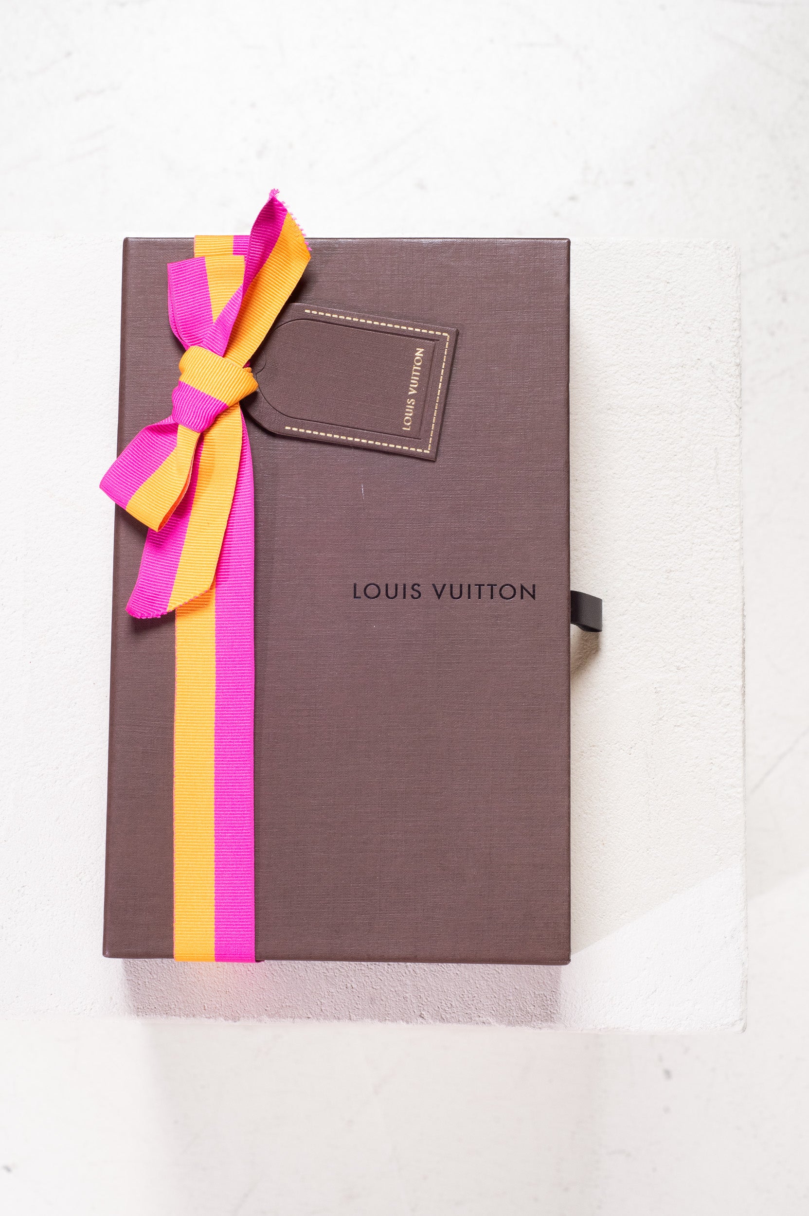 Original box of Louis Vuitton Red Monogram Sarah Wallet