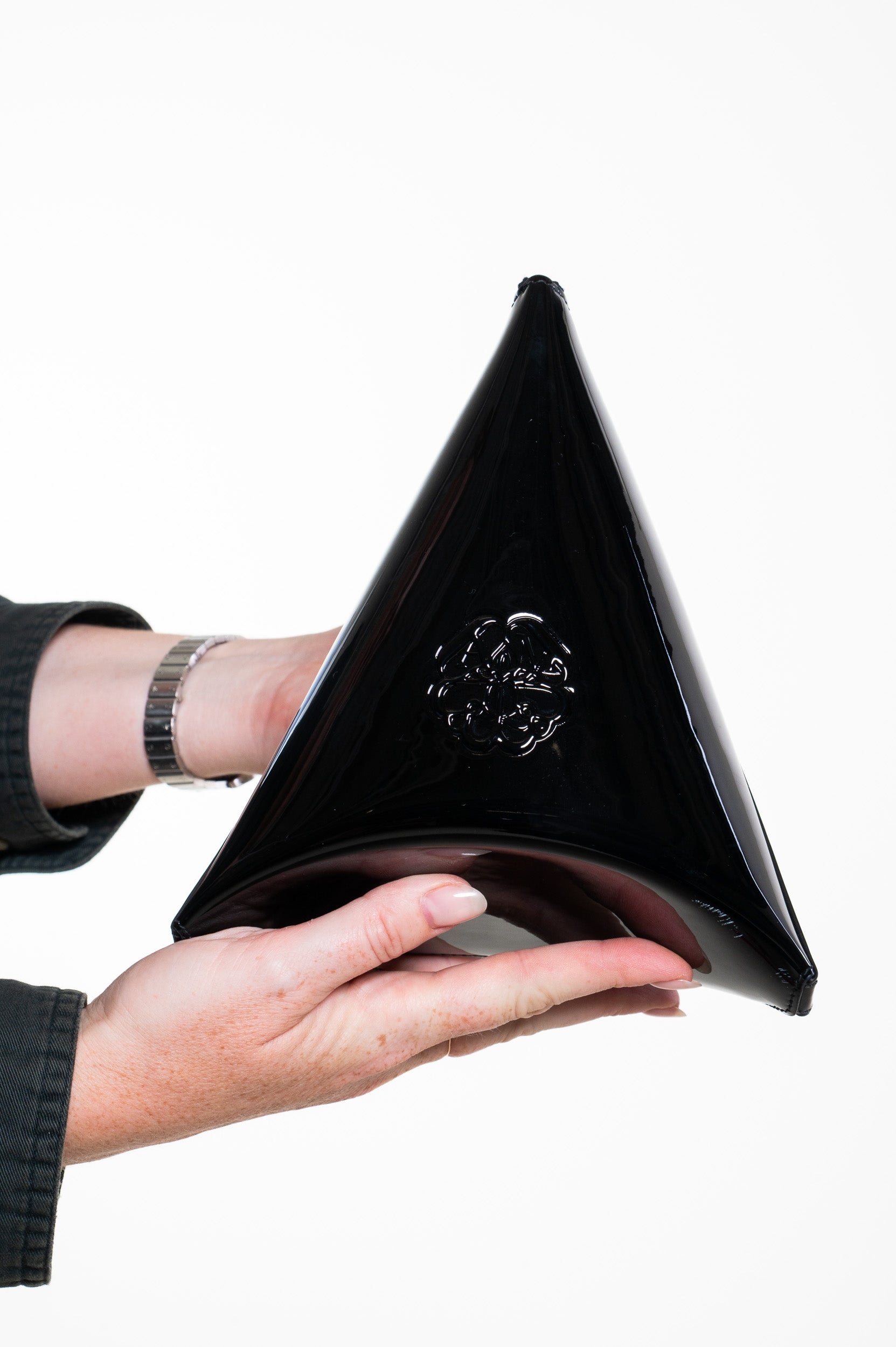 Black Curve Pouch