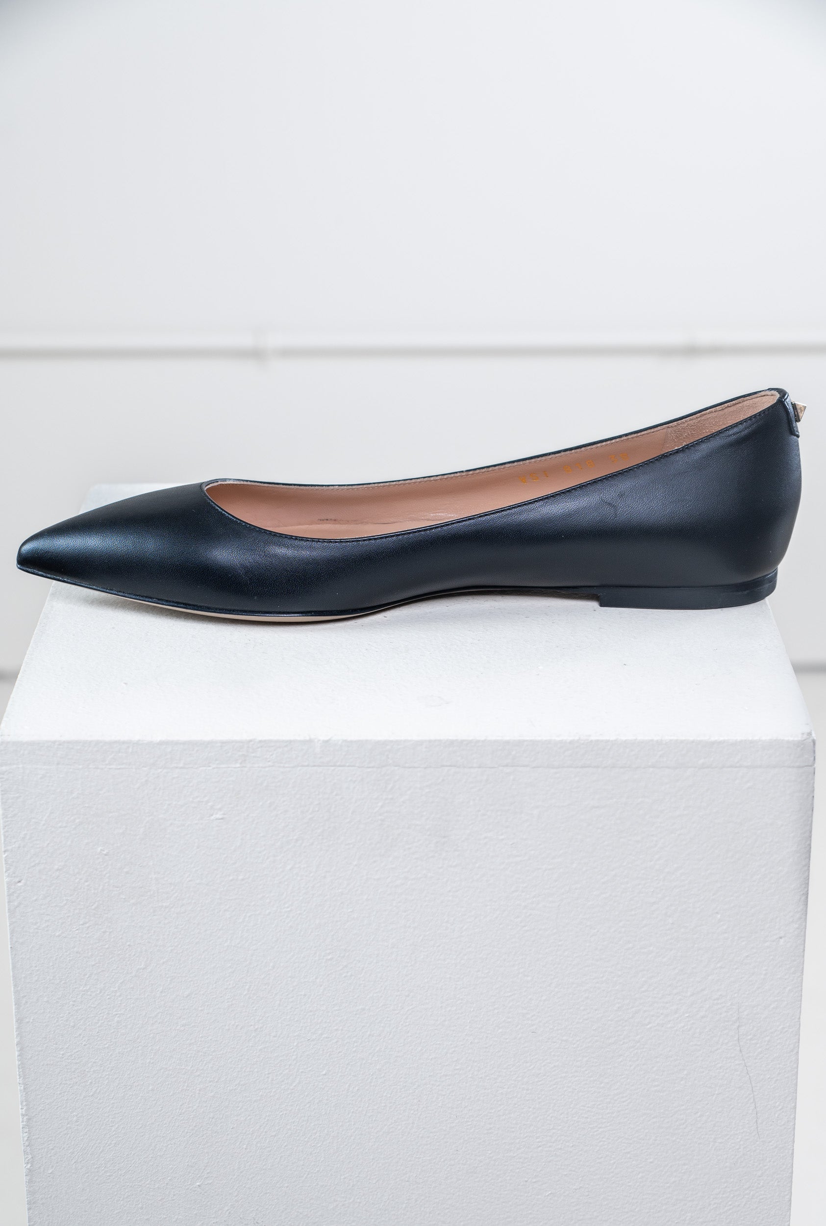 Black Ballerina Flats with Single Stud