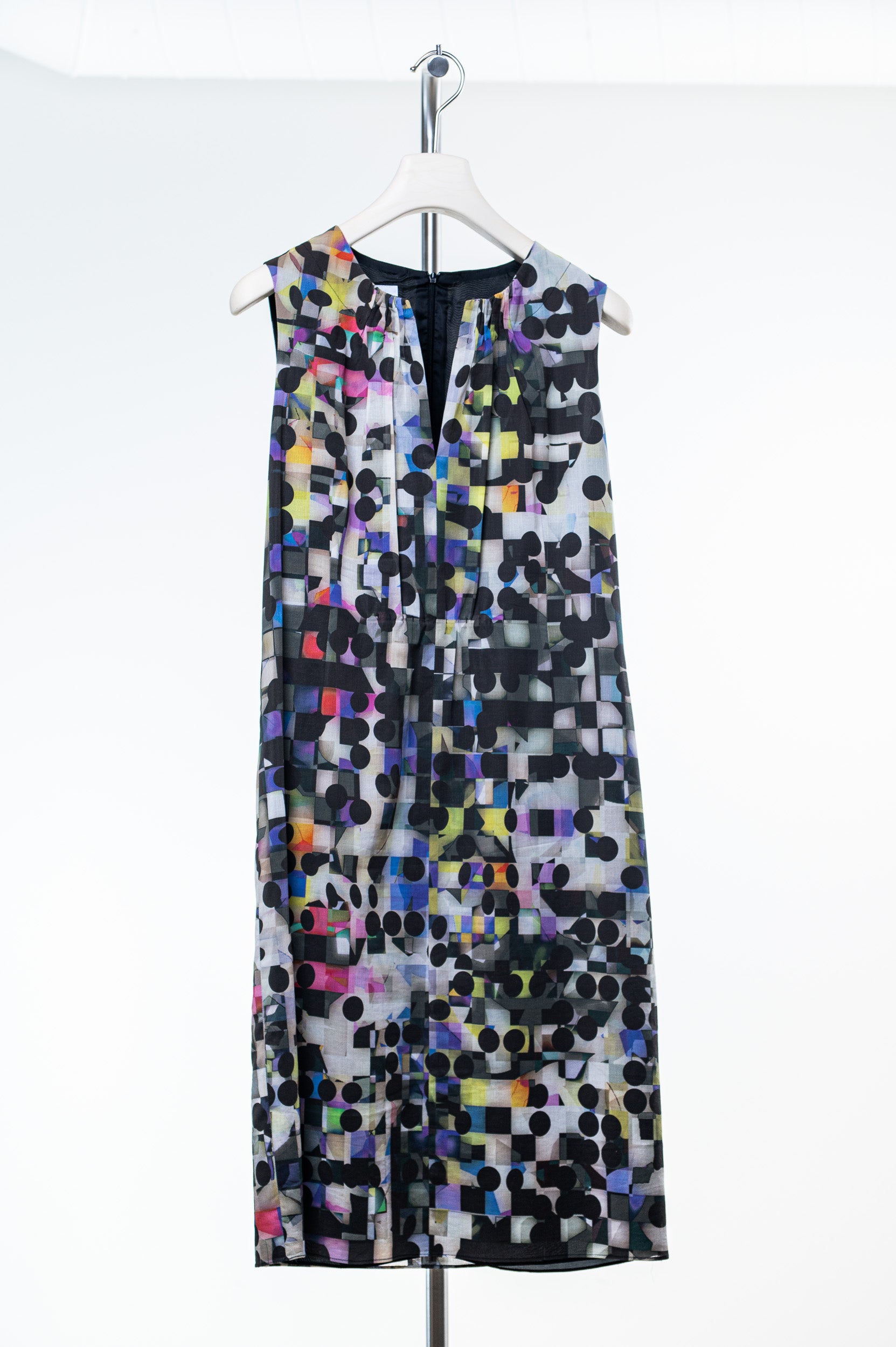 Front view of Akris patterned sleeveless pencil dress