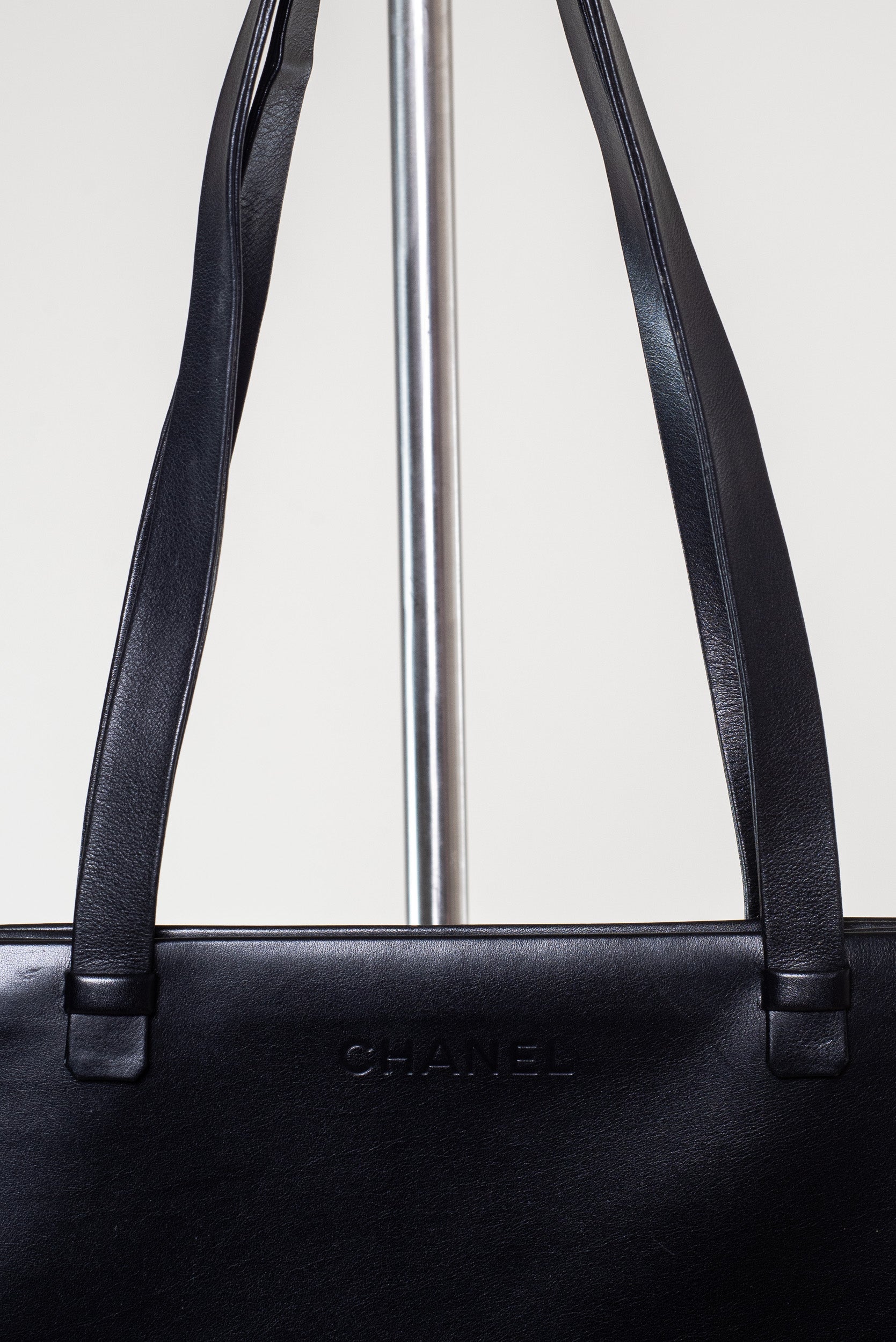 Vintage Black Smooth Leather Logo Shoulder Bag