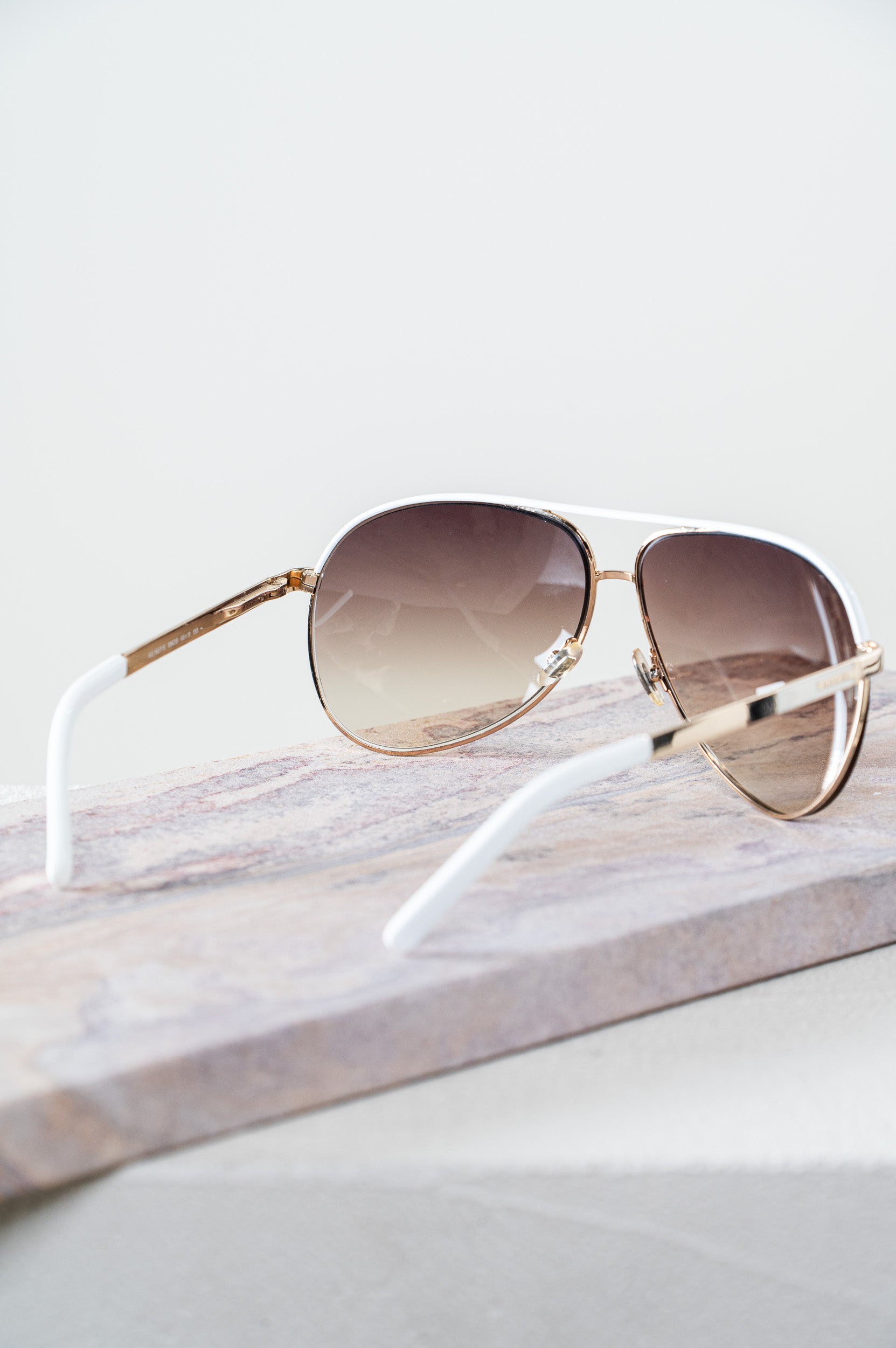 Gold Aviator w/ White Detail