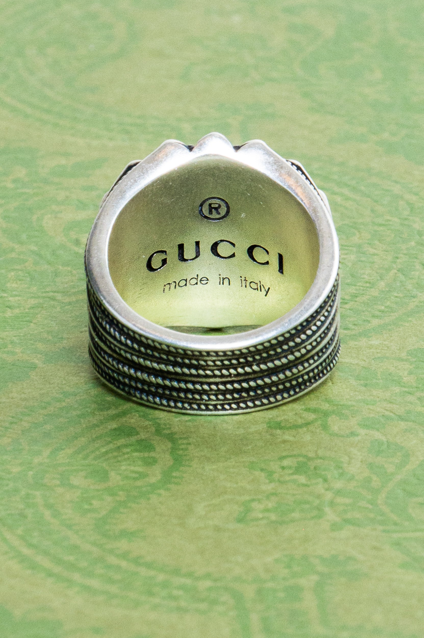 Interlocking G Signet Ring