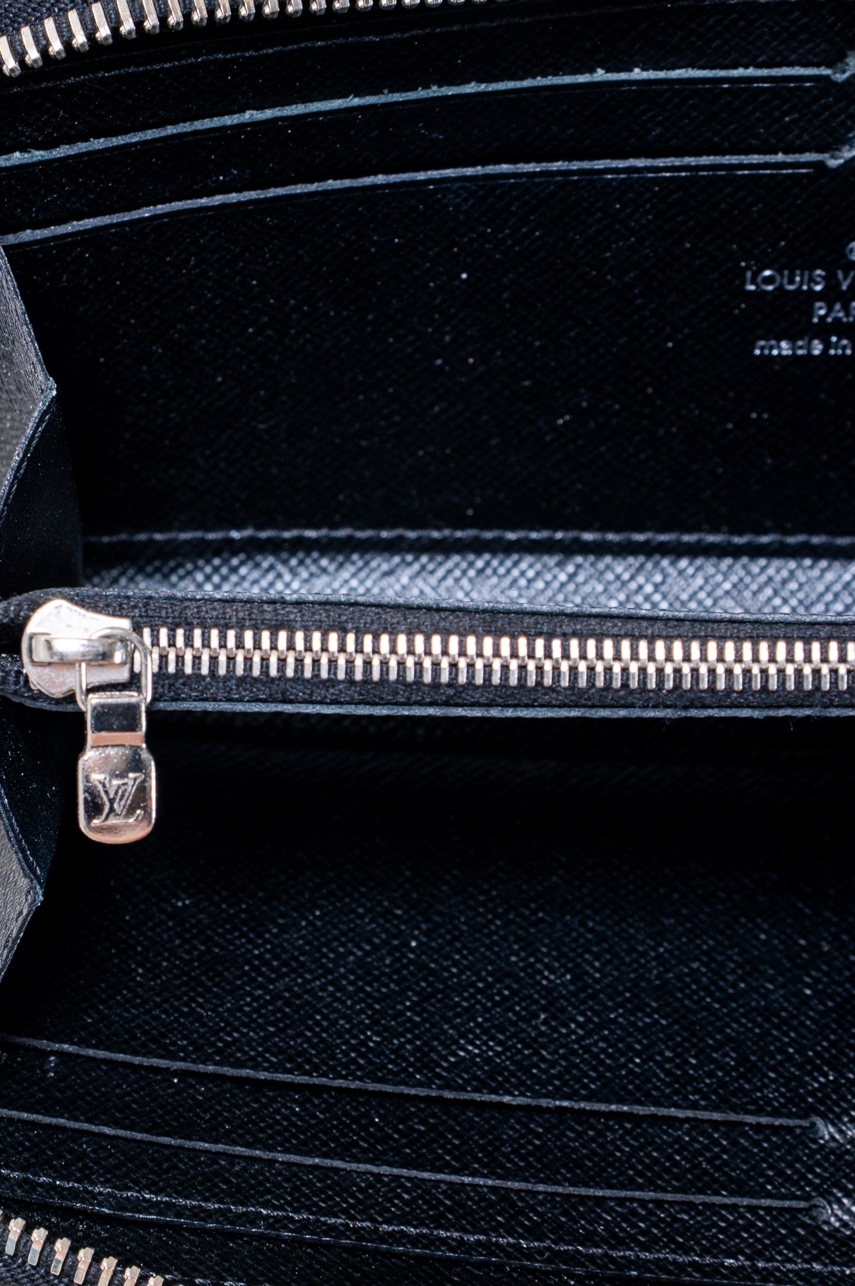 Inside view of Louis Vuitton Epi Leather Long Zippy Wallet