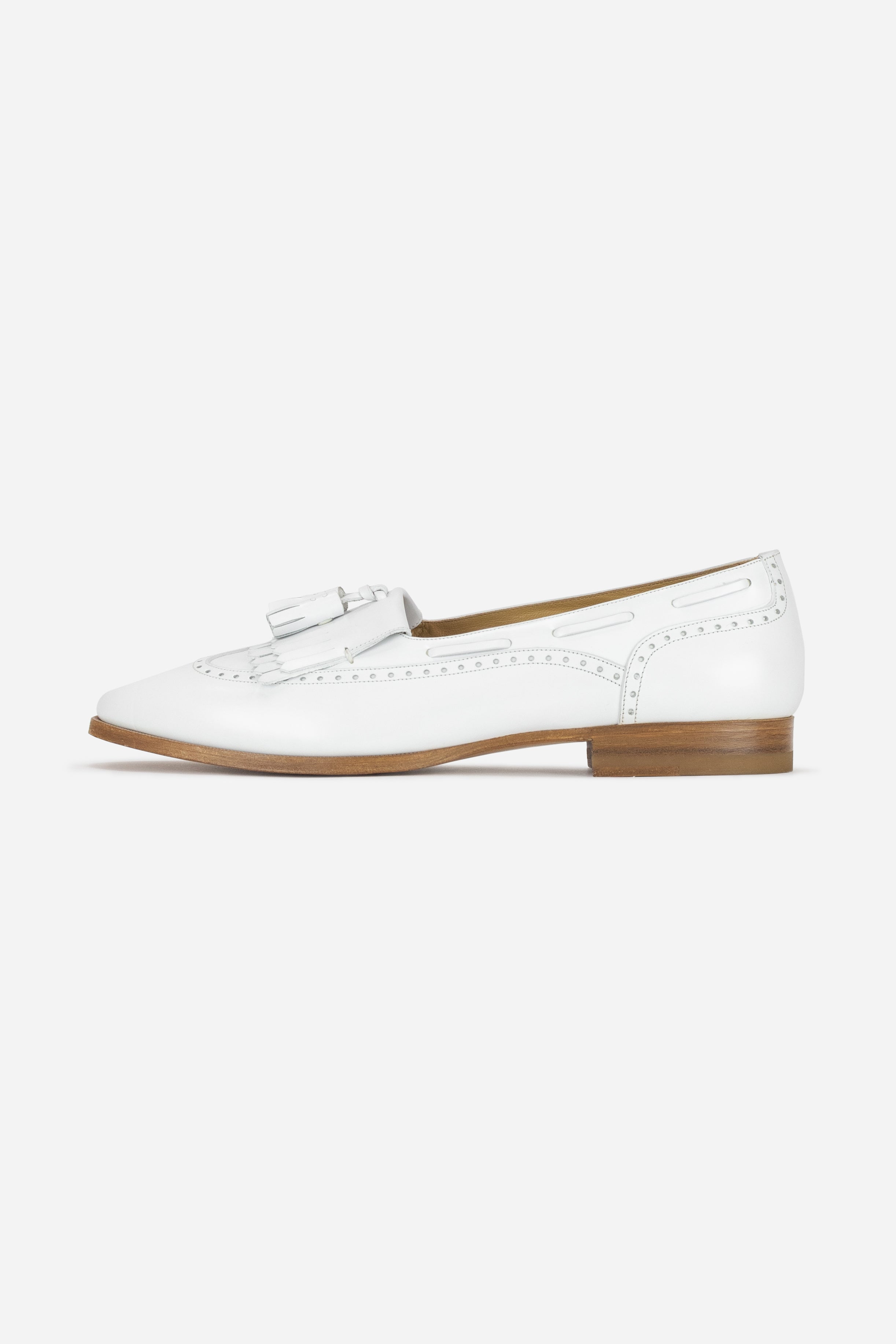 White Leather Tassel Detail Slip On Loafers - So Over It Luxury Consignment