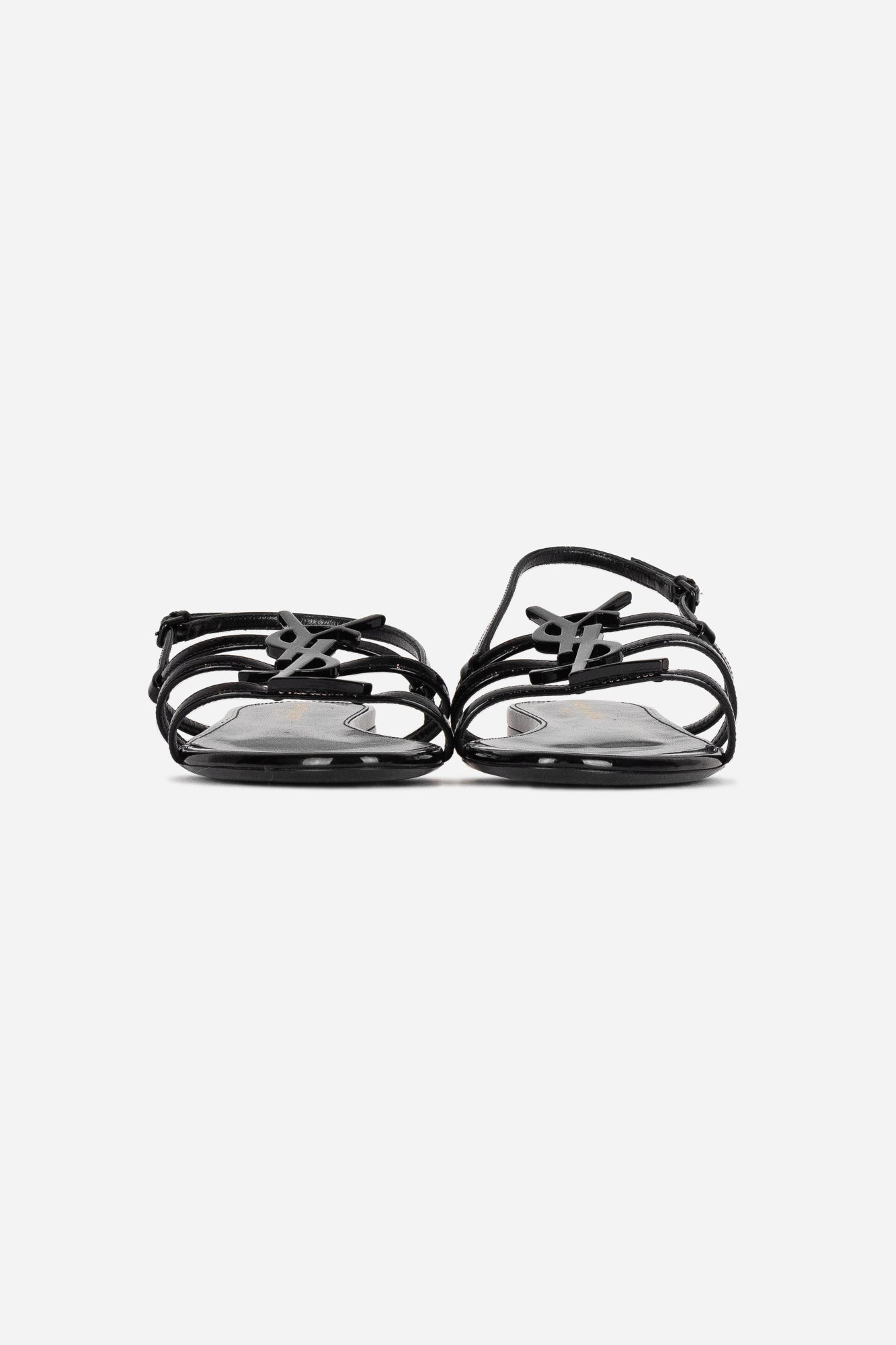 Cassandra sandal with black clearance logo in patent leather